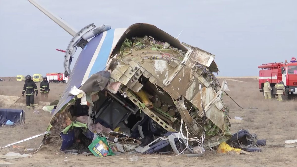 Крушение самолета «Azerbaijan Airlines» под Актау: репортаж с места событий