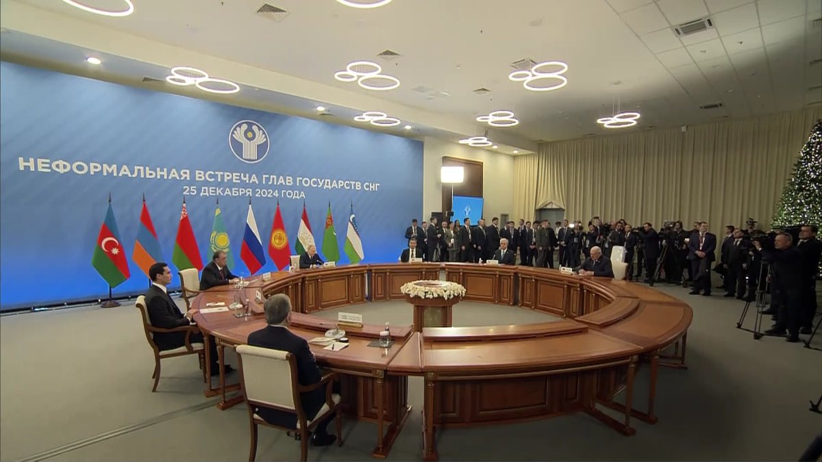 Президент Казахстана принял участие в неформальной встрече глав государств СНГ