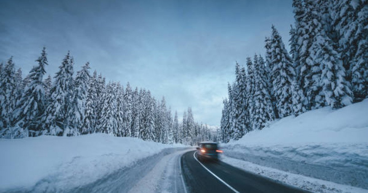 Қар құрсауынан 8 адам құтқарылды