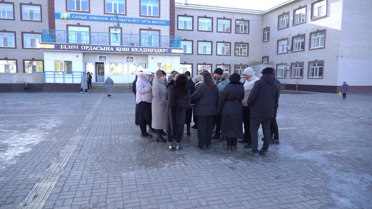 Атырауда №37-мектептен шу шықты