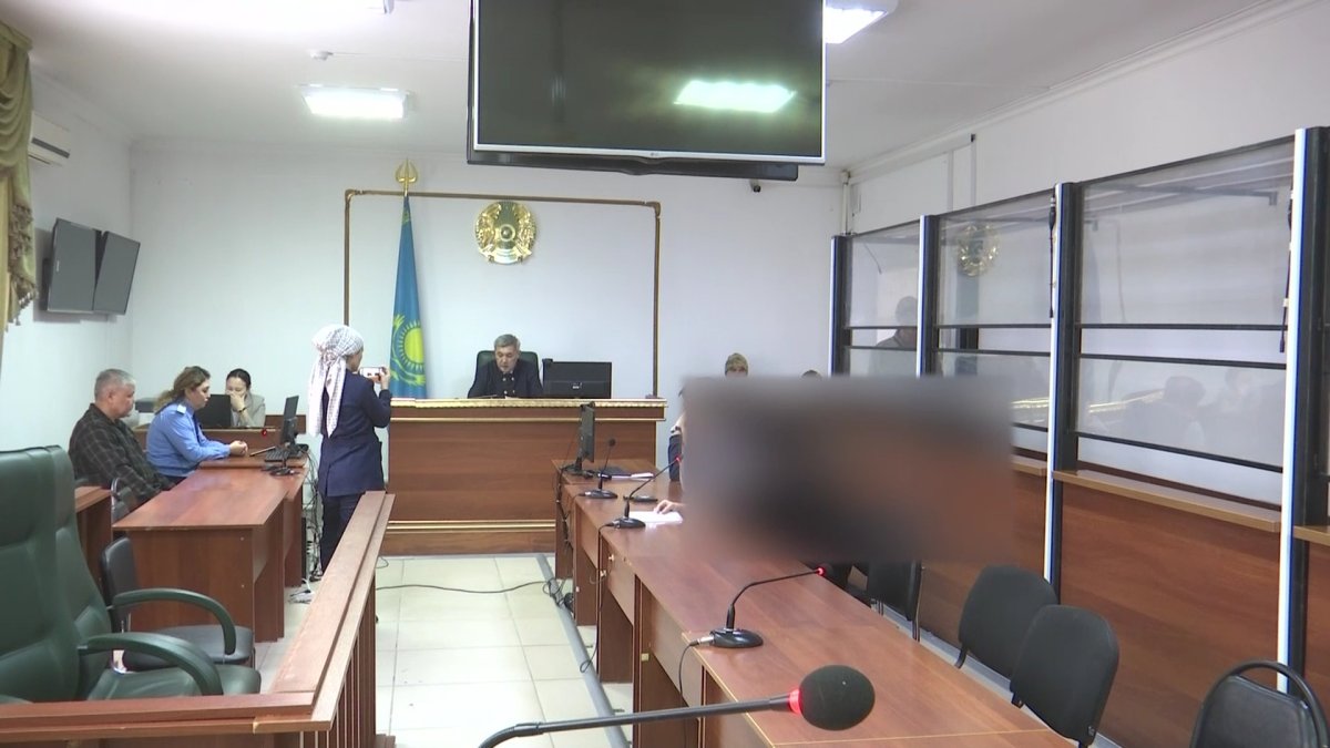 По 19 лет лишения свободы получили школьный учитель и студент-медик за изготовление наркотиков и убийство человека в Актобе