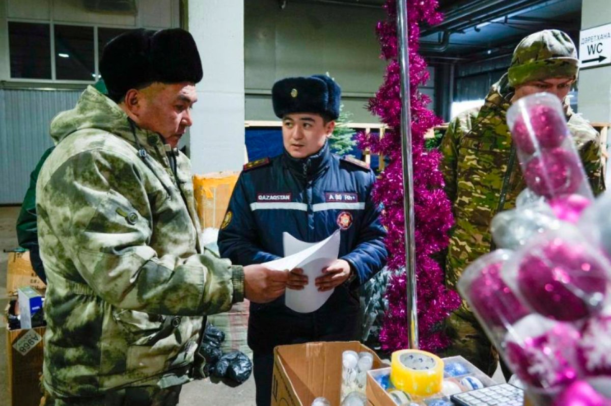 Рейды по контролю за продажей пиротехники продолжаются в Астане