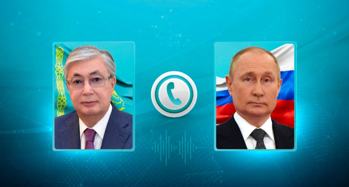 Токаев и Путин обсудили авиакатастрофу в Актау по телефону