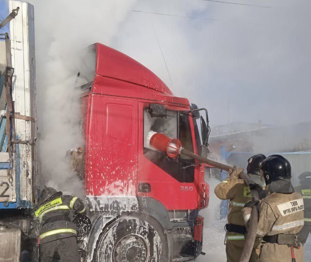 Грузовик загорелся под Карагандой