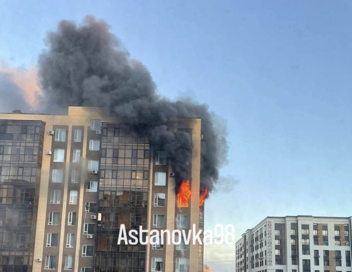 «Манхеттен» загорелся в Астане