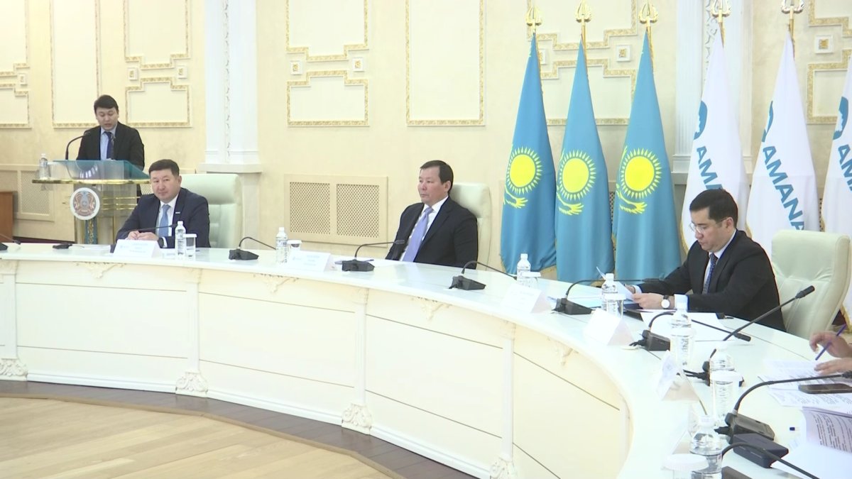 Ақтөбе облысында  «AMANAT» партиясы депутаттық фракциясының кеңейтілген отырысы өтті