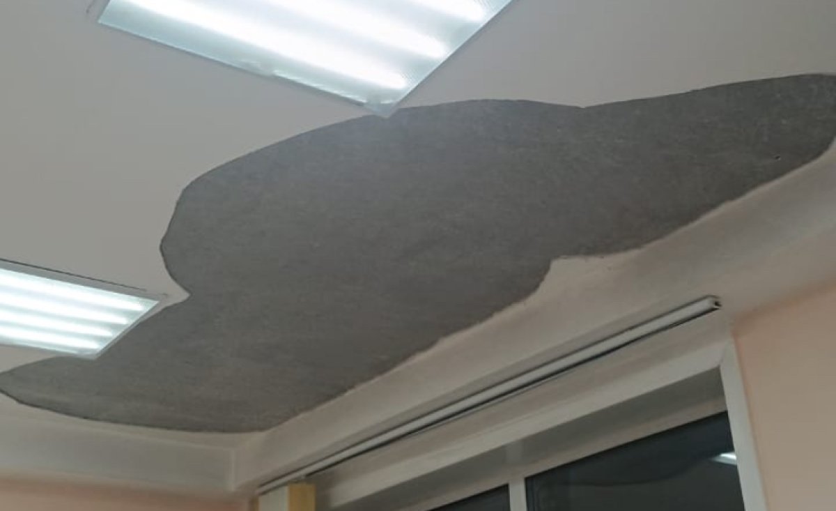 Трое детей пострадали в результате обрушения потолка в школе Петропавловска