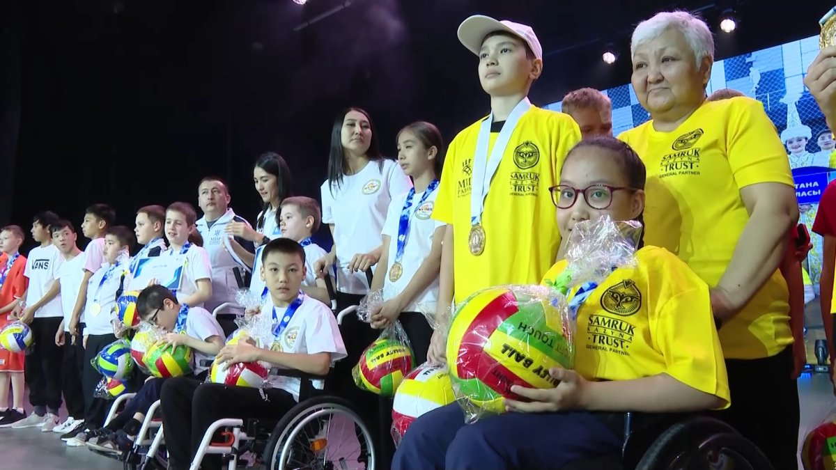В Астане наградили победителей инклюзивного спортивного фестиваля «Тең мүмкіндіктер»