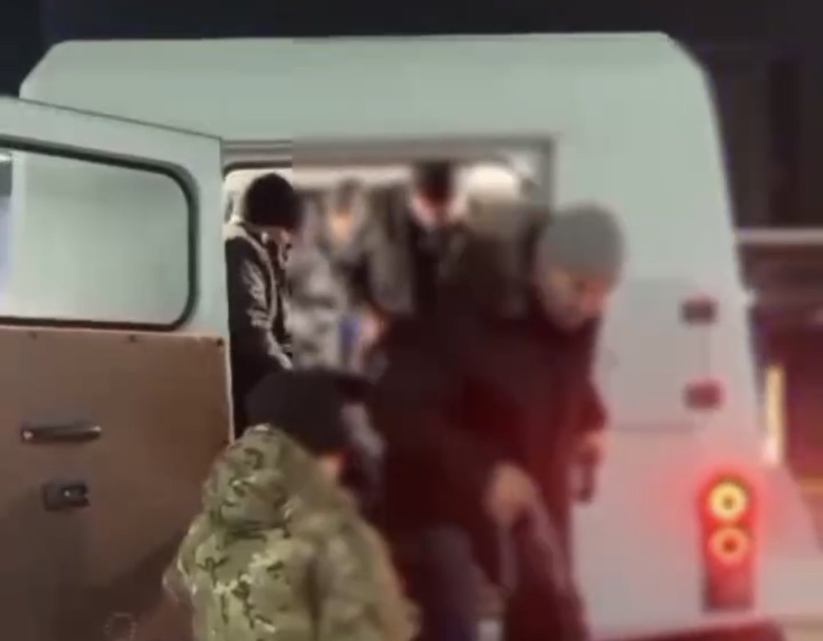 Иностранцев спасли ночью на трассе Астана-Караганда