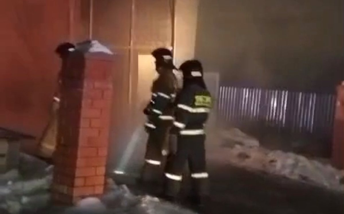 Цех по утилизации шин горел в Астане