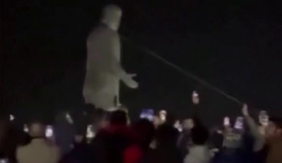 «Эта страна может быть нормальной», - премьер о намерении передать власть в Сирии