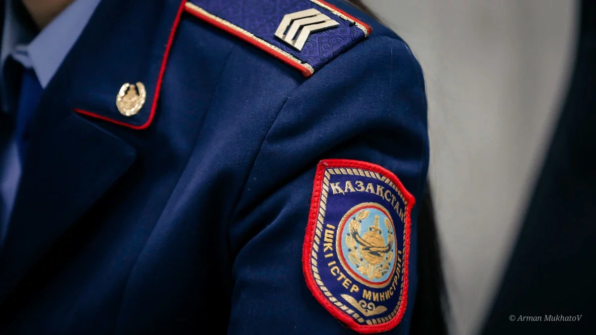 Алматыда автобустағы оқушы қызға шабуыл жасаған ер адам ұсталды