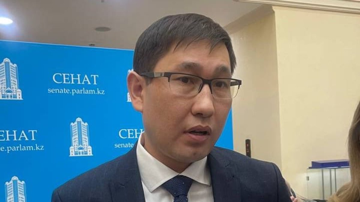 Ұлттық қордан балаларға 150 доллар емес, неге 100 доллар түсті? Қаржы вице-министрі жауап берді