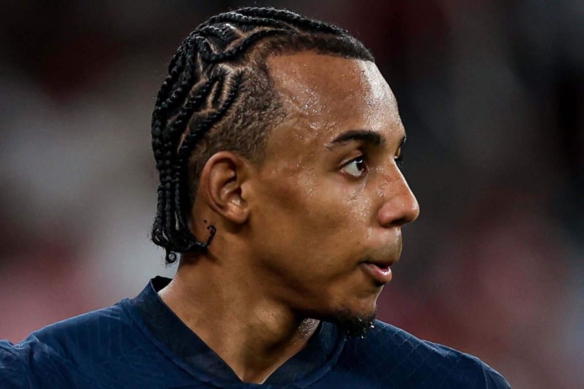 «Барселона» қорғаушысымен қош айтыспақ