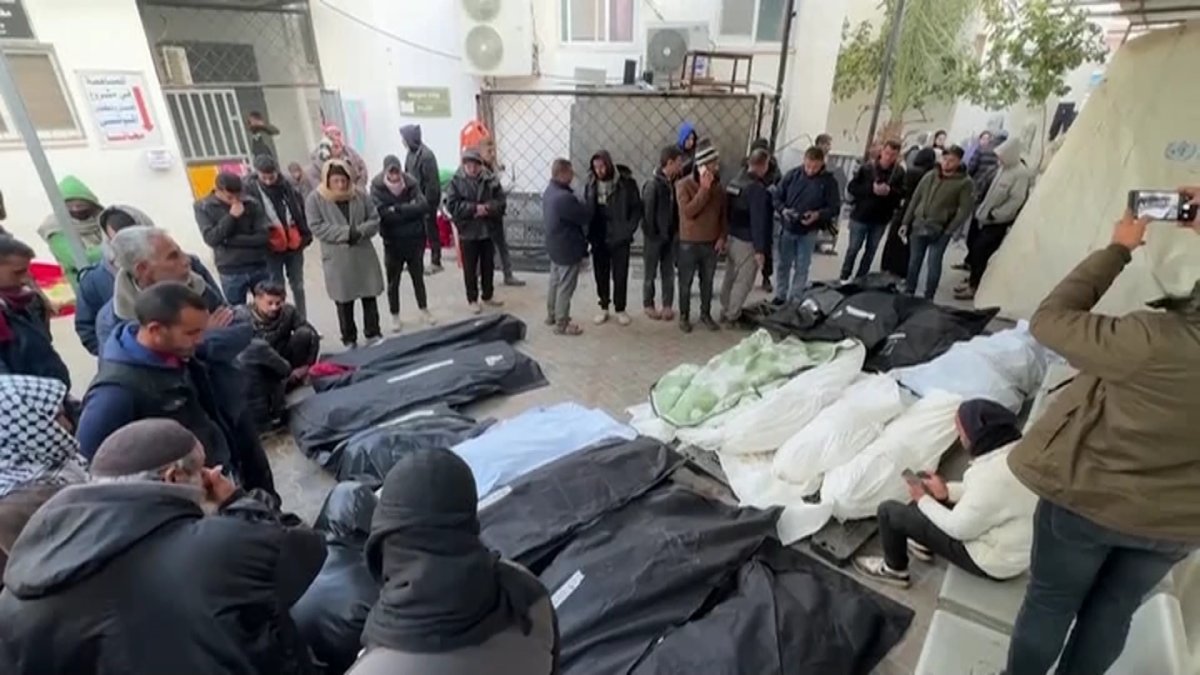 Израиль нанес массированный удар по городу Рафах. Сообщается о 100 погибших