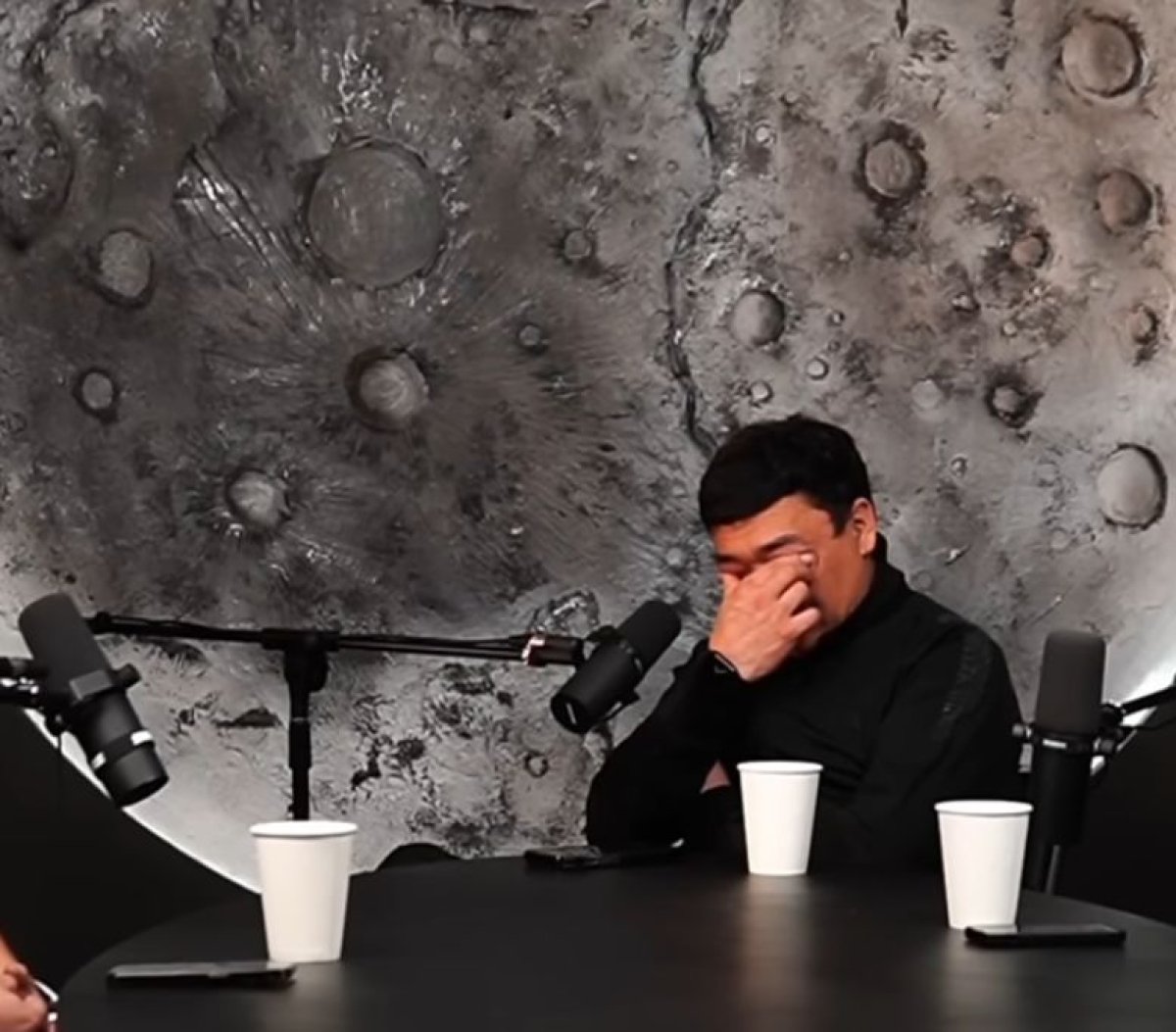 "Ешкім білмейтін еді" : Танымал актер 17 жылдан бері жұмбақ жағдайда жоғалған әкесін іздеп жүр