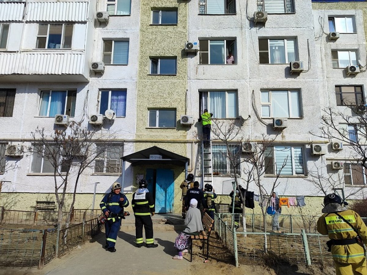 Спасательную операцию развернули из-за пригоревшей еды в Актау