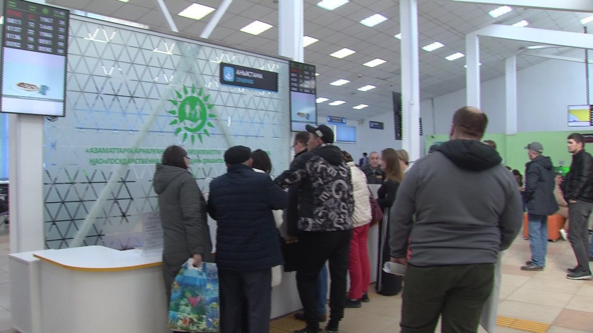 Педофилам и экстремистам запретят въезд в Казахстан