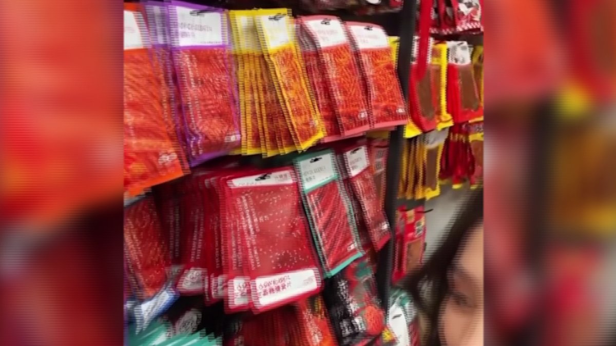 Қытайдың ащы таяқшалары несімен қауіпті?