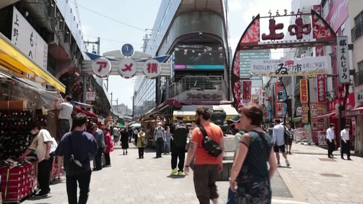 Япония потеряла титул третьей по величине экономики мира, уступив это звание Германии