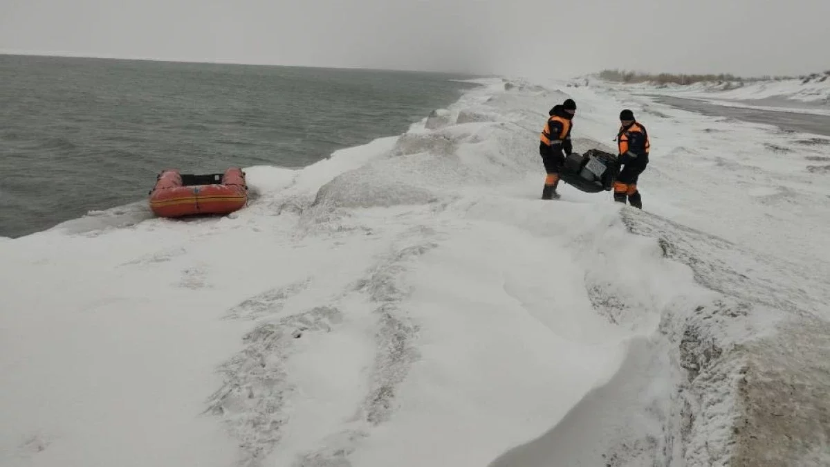 Құтқарушылар Қапшағай су қоймасында балықшыны құтқарды