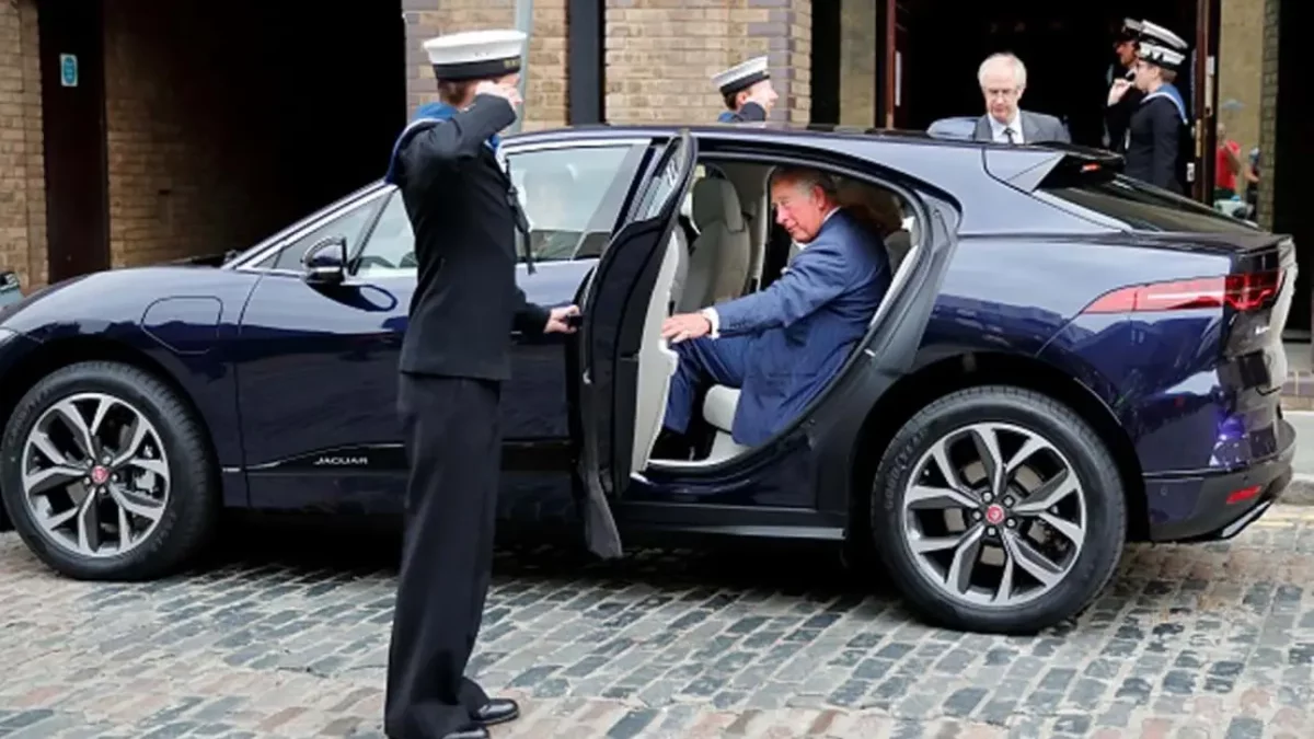 На продажу выставлен Jaguar I-Pace короля Чарльза III
