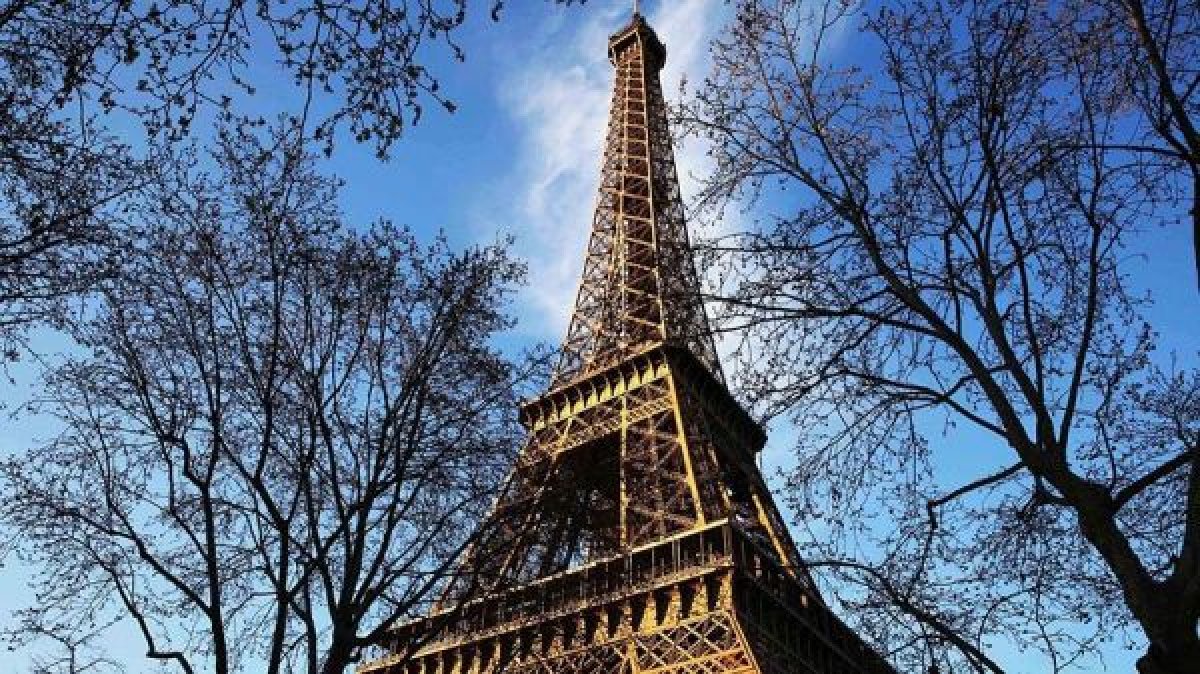 Эйфель мұнарасы жабылды