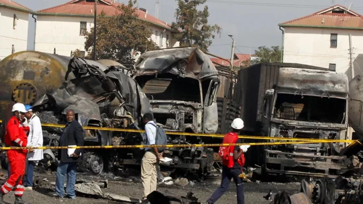 Газ тасымалдайтын көлік жарылып, үш жүзге жуық адам зардап шекті