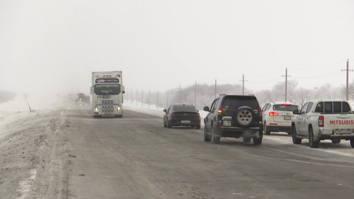 «Ақтөбе-Хромтау» тас жолы 18 жыл бойы күрделі жөндеуден өтпеген
