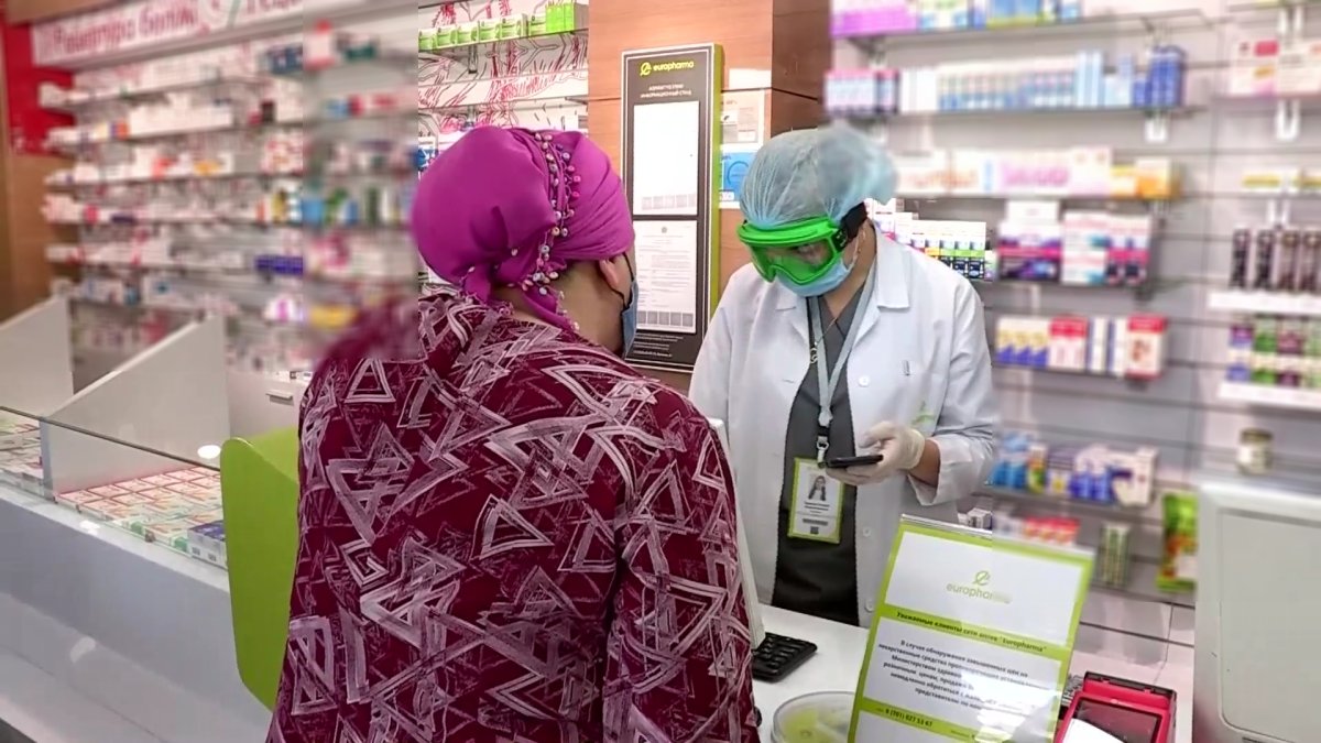 "Дәрі-дәрмекке ай сайын 300-400 мың теңге жұмсаймын",-тұрғын