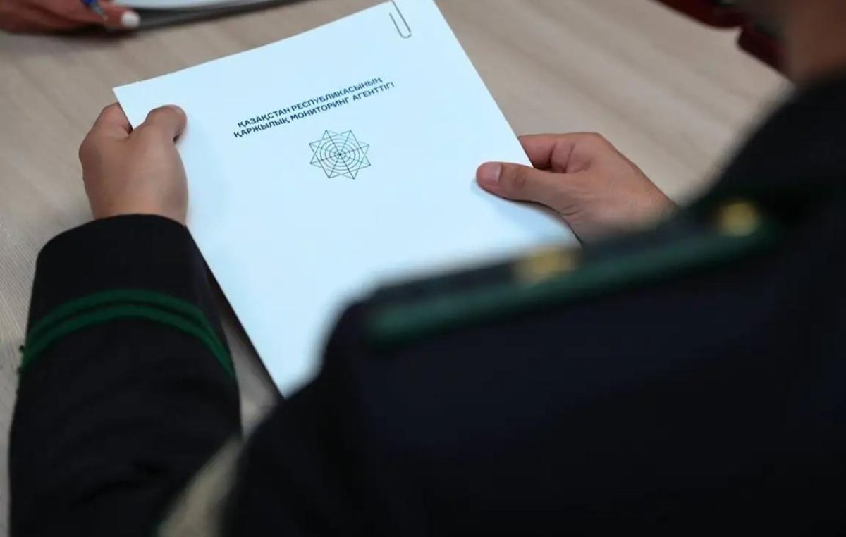 Шымкент тұрғыны дәмханалардың бірінде 1900 АҚШ доллары көлеміндегі жалған ақшаны сатпақ болған