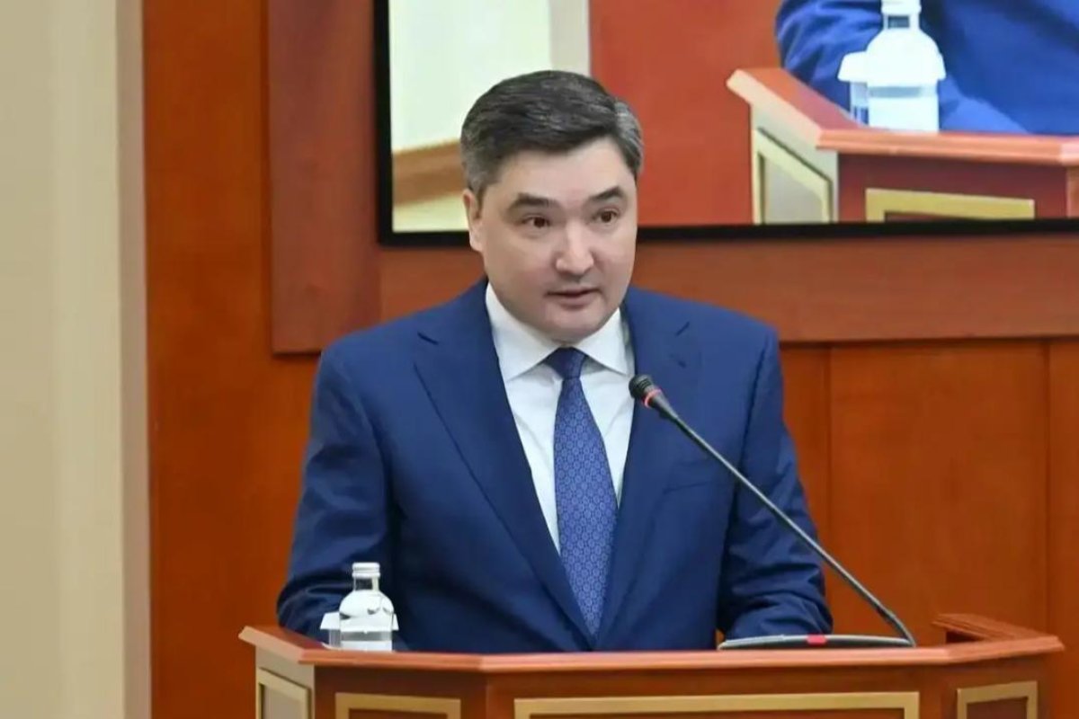 Жайлы мектептер білім ошағына аса мұқтаж өңірлерде салынуы тиіс – Олжас Бектенов