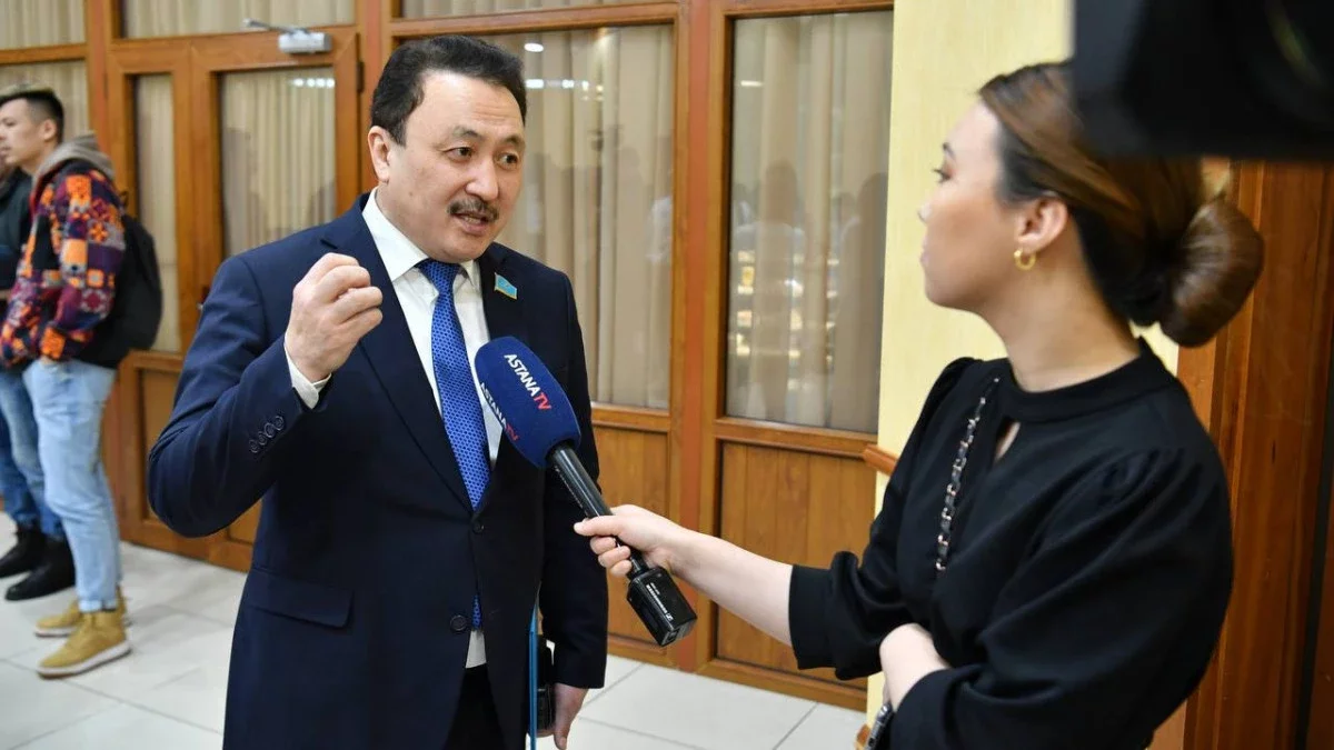 "Әйелдерден қысым көретін еркектер де бар". Әлтай ерлердің құқығы қалай қорғалатынын сұрады