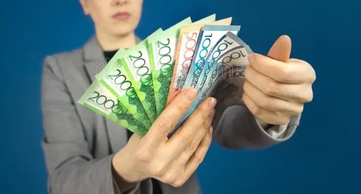 Столичный адвокат уговаривала подзащитных давать взятки судьям и полиции, а деньги оставляла себе