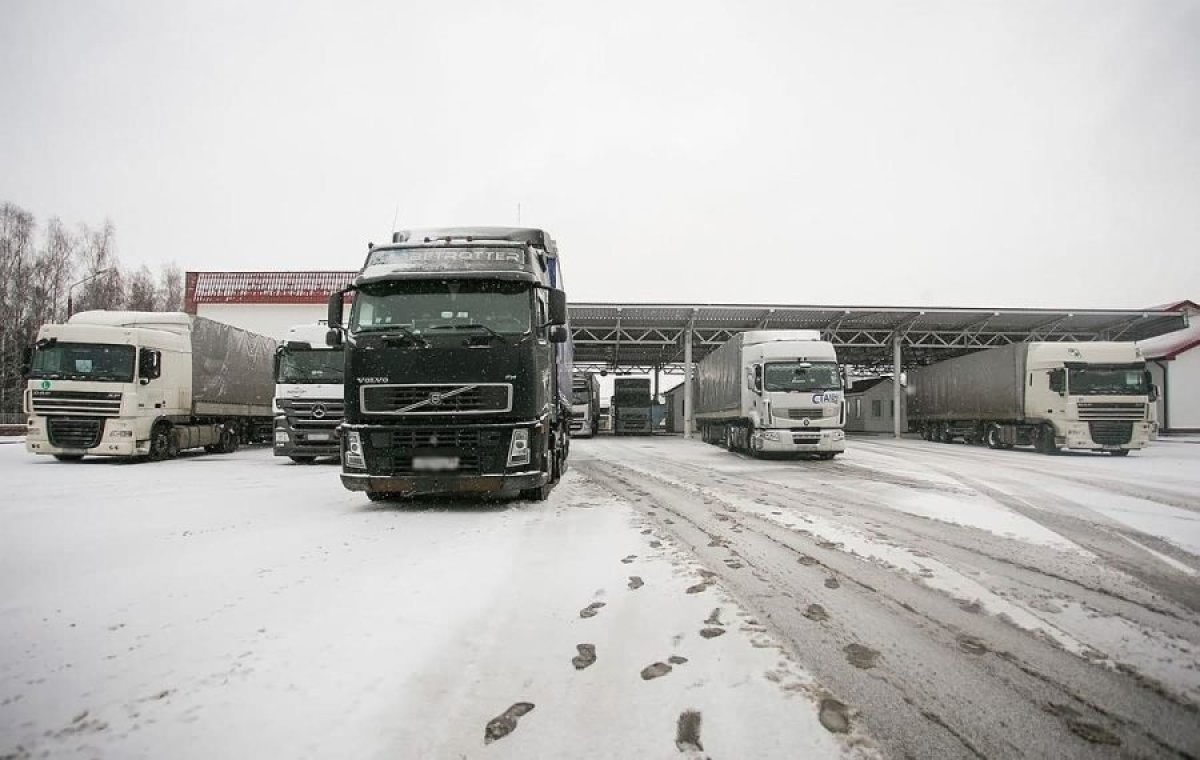 О заторах на границах Казахстана предупредили в КНБ