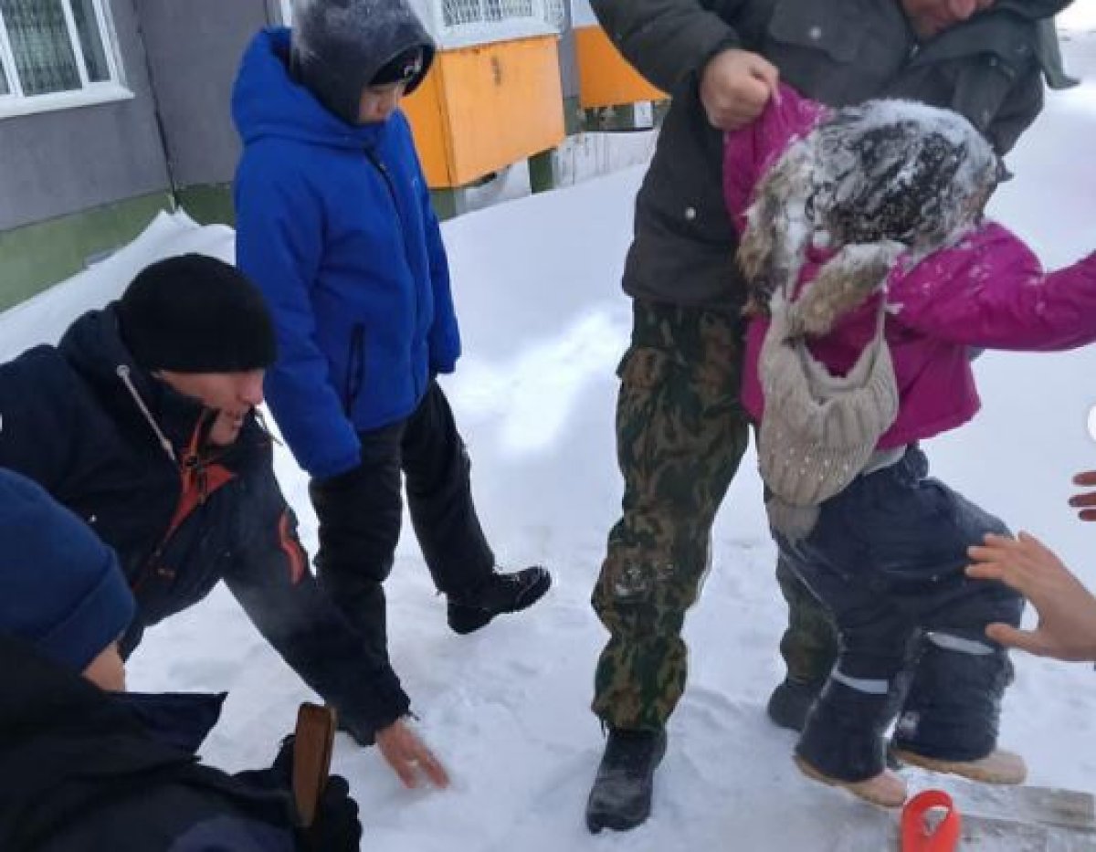 Девочка упала в колодец в Костанае: прохожего, который ее спас могут  наградить - Телеканал «Астана»