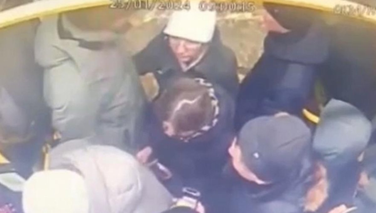 Водителя наказали после выпадения женщины из автобуса в Астане