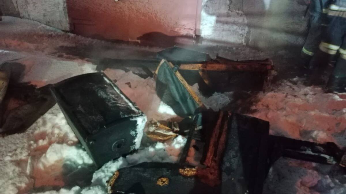 Полицейские вытащили мужчину из огненной западни в Шахтинске