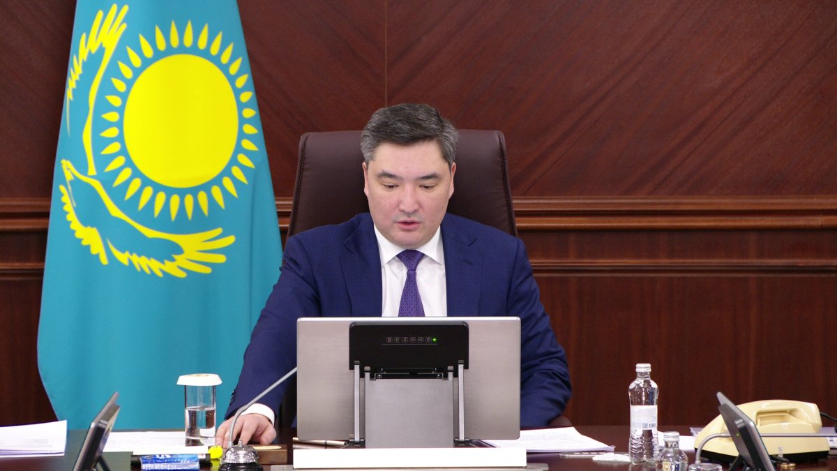 "Денсаулық сақтау министрлігі бақылауды әлсіретіп алды", - О.Бектенов