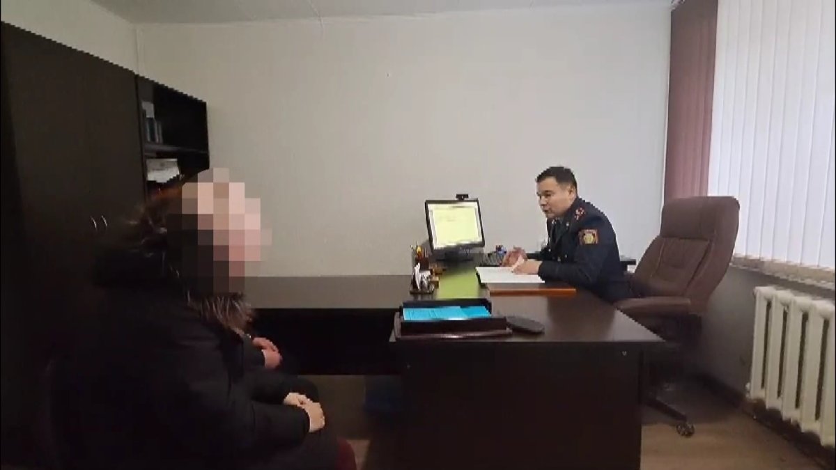 Младенца оставили на улице в Караганде: полиция задержала двух подозреваемых