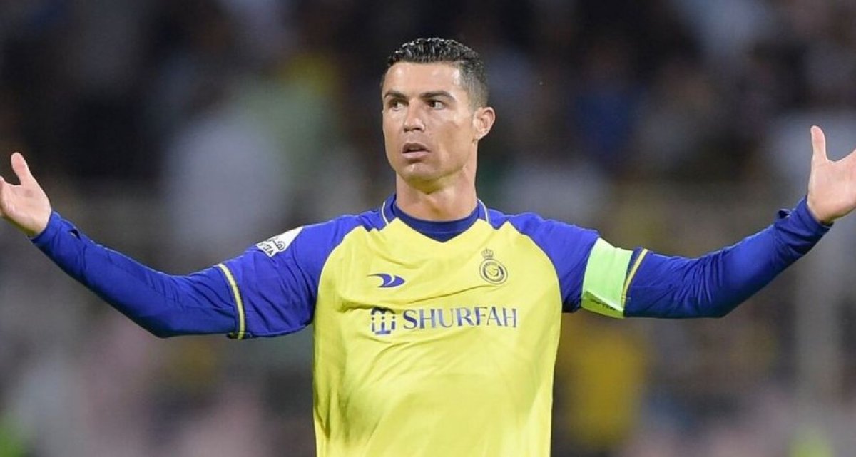 Криштиану Роналду придется заплатить штраф за непристойный жест в Саудовской Аравии.