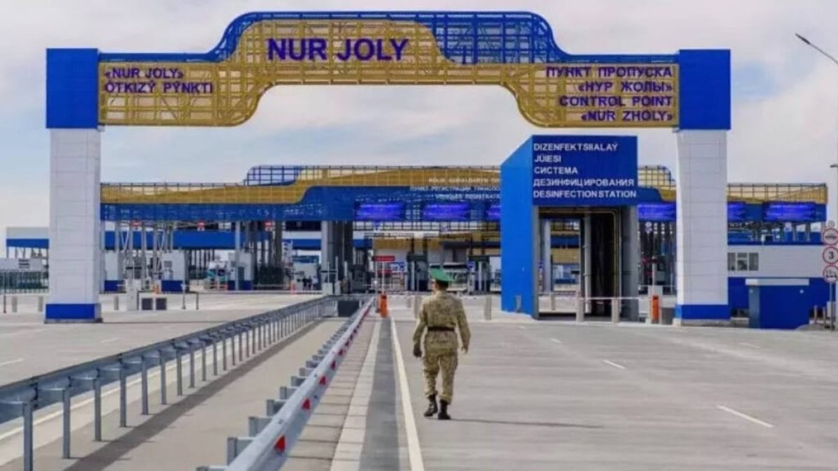 Погранслужба Казахстана объявила об изменении режима работы пунктов пропуска