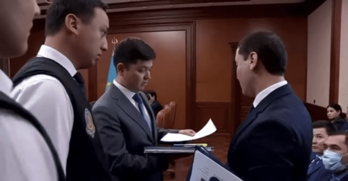 Чиновника задержали прямо во время заседания с акимом Шымкента