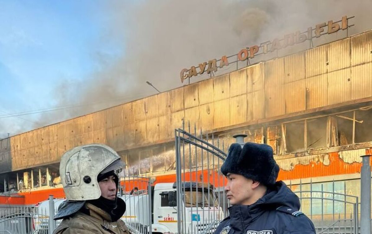 Пожар на рынке Семея ликвидирован, у погорельцев принимают заявления