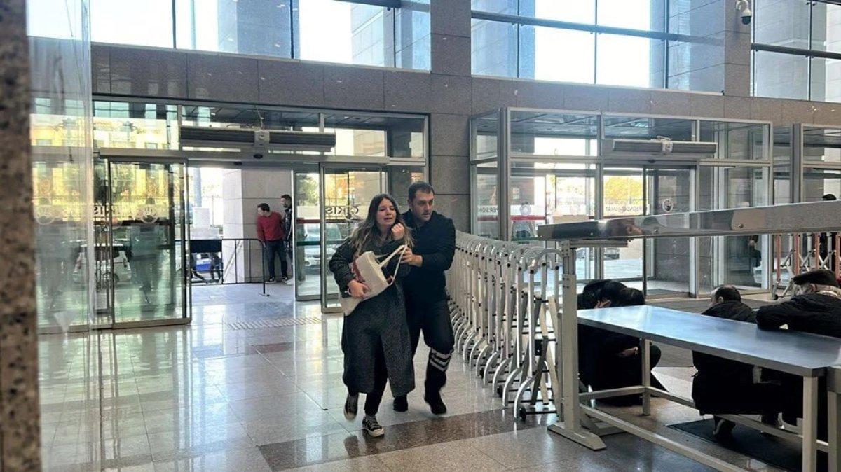 Стрельба у суда в Стамбуле: двое убиты, пятеро ранены
