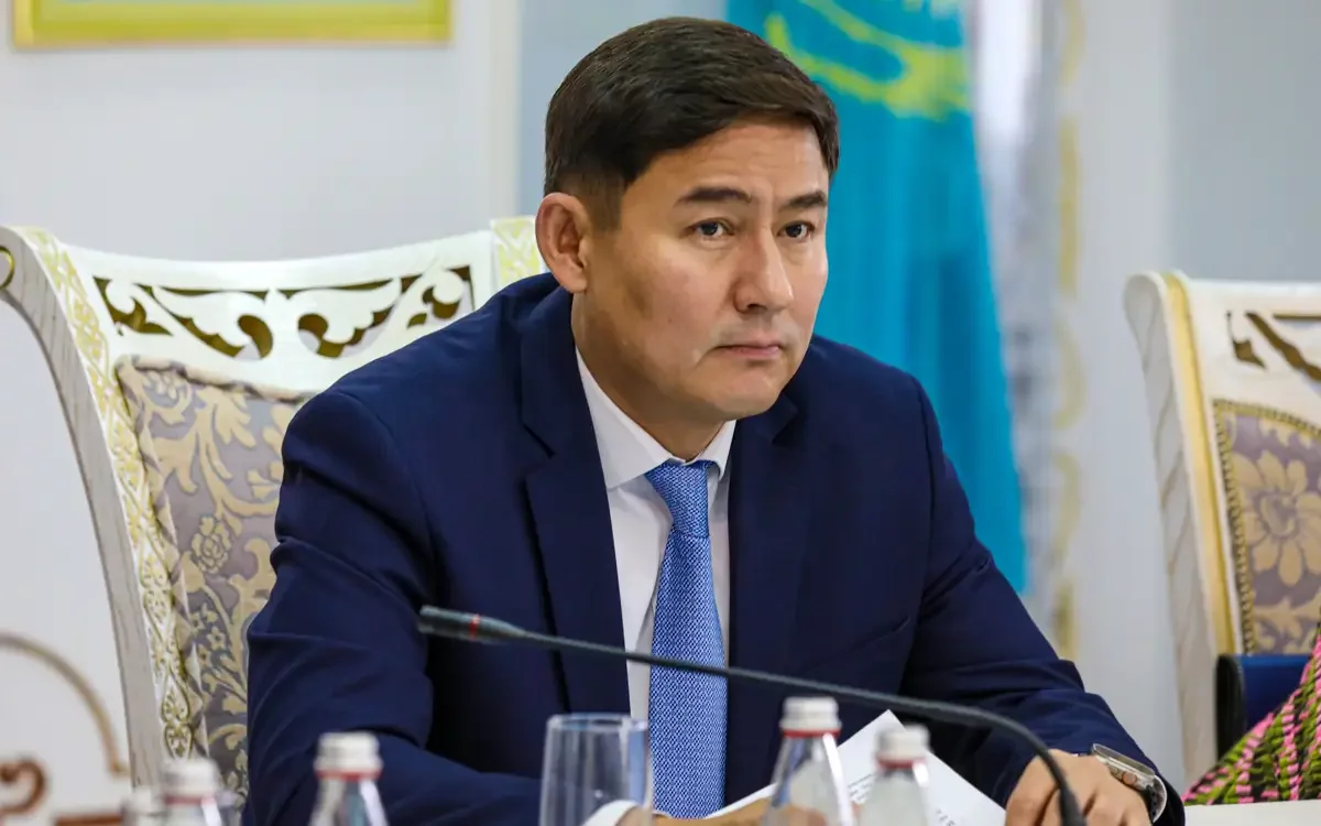 Азамат Есқараев бұрынғы қызметінде қалды