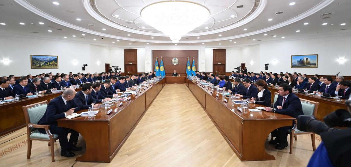 Госорганы будут отчитываться о зарубежных командировках перед правительством