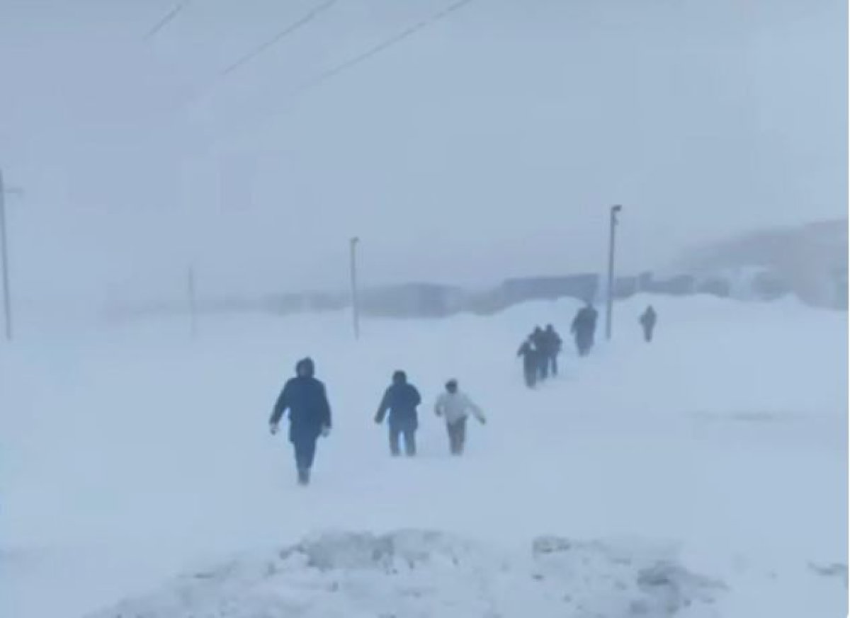 Из снежного плена эвакуировали 653 человека в Актюбинской области