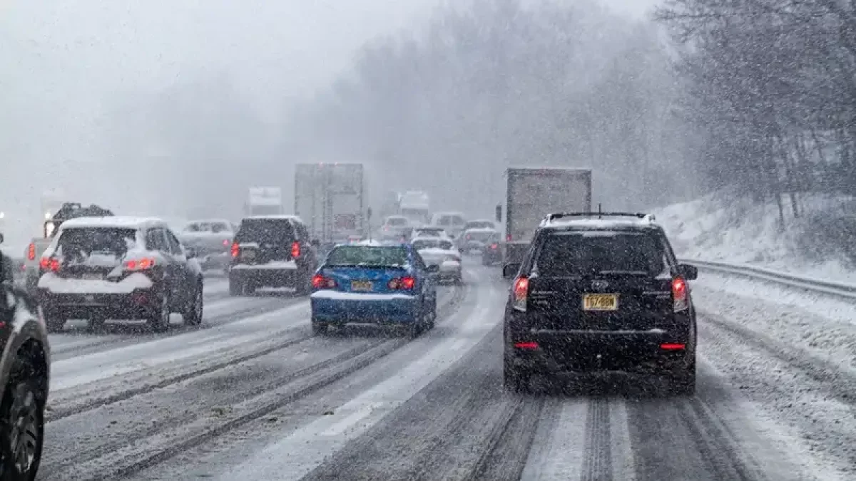 Дороги закрыты в десяти областях Казахстана