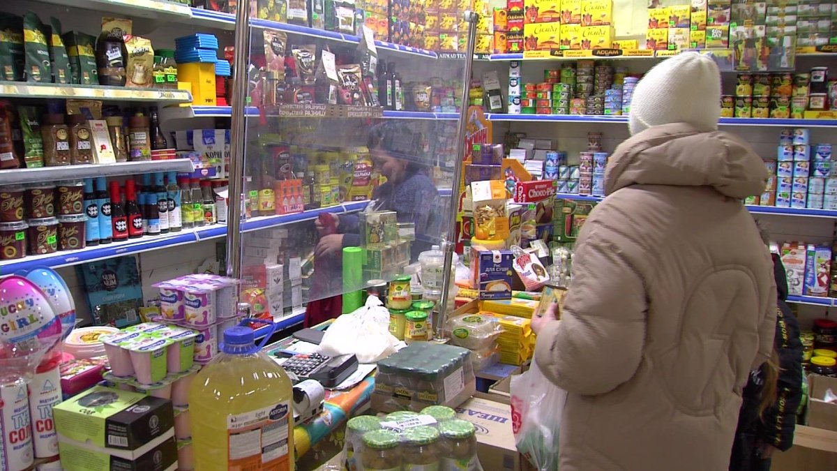 "Дүкен сөресіндегі затты сындырып алған адам ақысын төлеуге міндетті емес", - заңгер